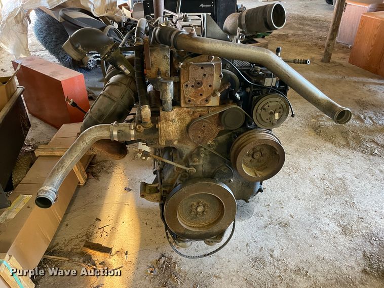 image for item IX9636 Cummins  engine