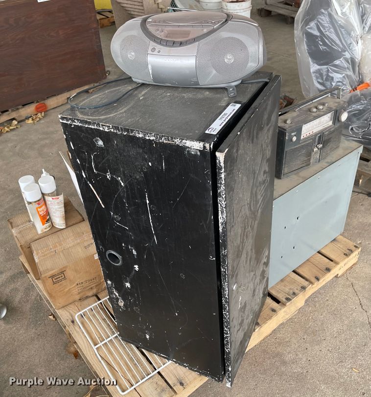 image for item IY9780 Tools