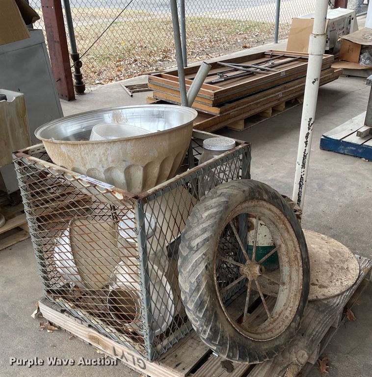 image for item IY9781 Tools