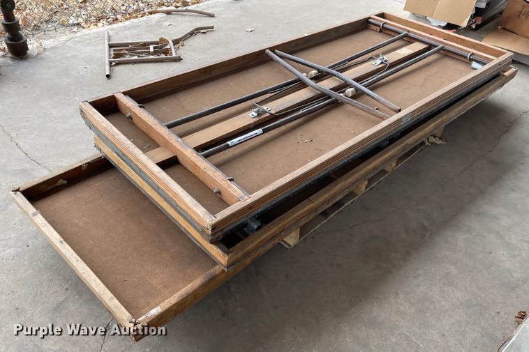 image for item IY9783 (6) tables