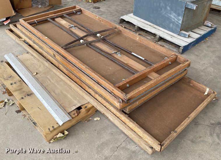 image for item IY9783 (6) tables