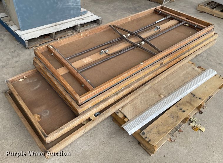 image for item IY9783 (6) tables