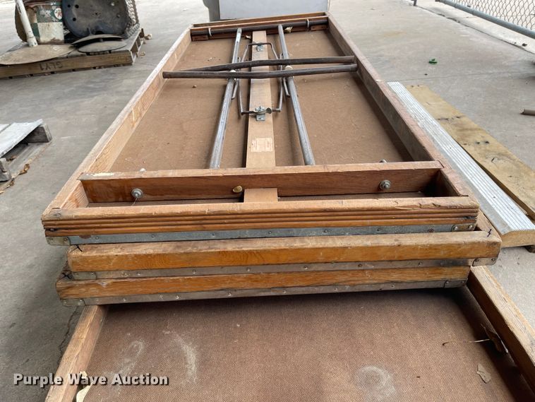 image for item IY9783 (6) tables