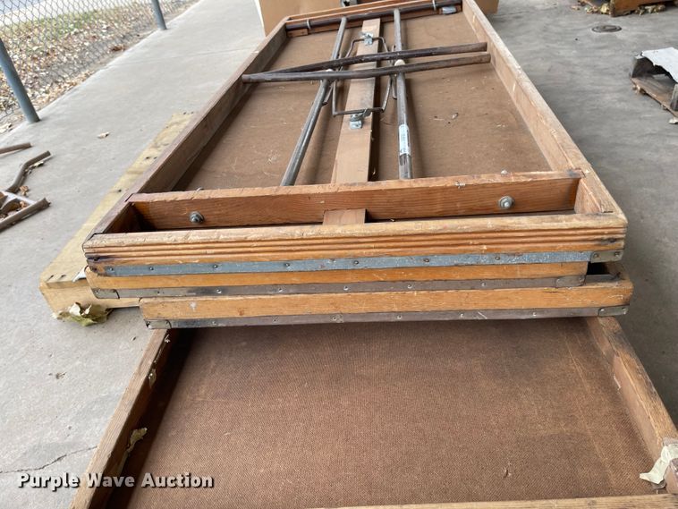 image for item IY9783 (6) tables