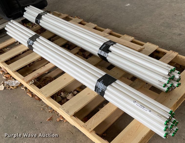 image for item IY9788 (39) T12 fluorescent bulbs