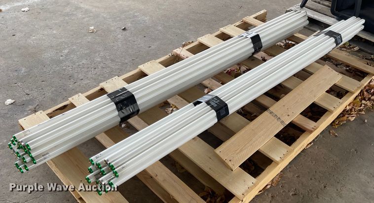 image for item IY9788 (39) T12 fluorescent bulbs