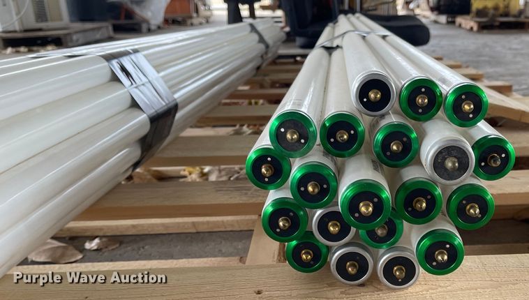 image for item IY9788 (39) T12 fluorescent bulbs