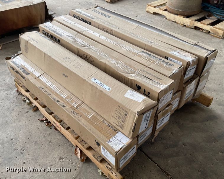 image for item IY9791 Approximately 275 T8 fluorescent bulbs