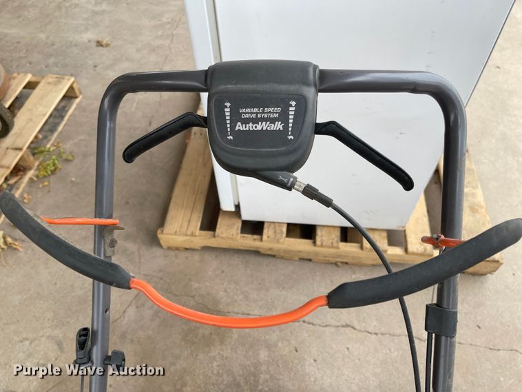 image for item IY9800 Lawn and garden equipment