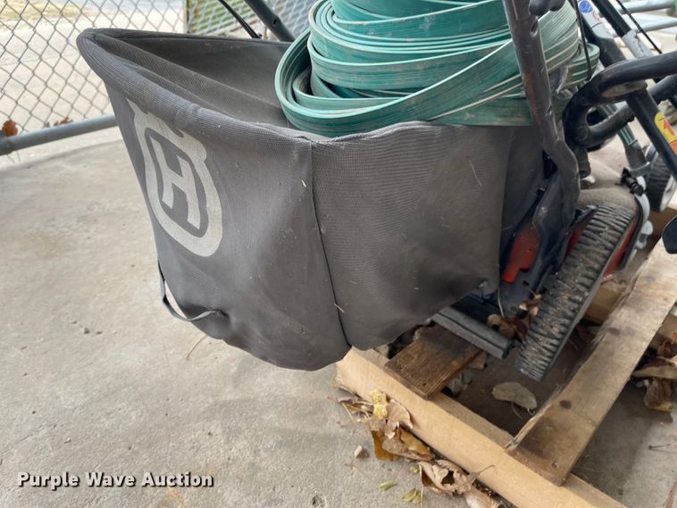 image for item IY9800 Lawn and garden equipment