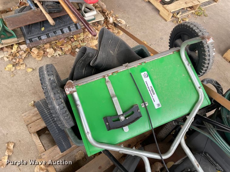 image for item IY9800 Lawn and garden equipment