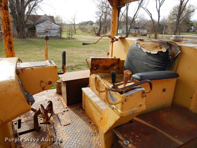 image for item JI9337 Caterpillar D6C  dozer