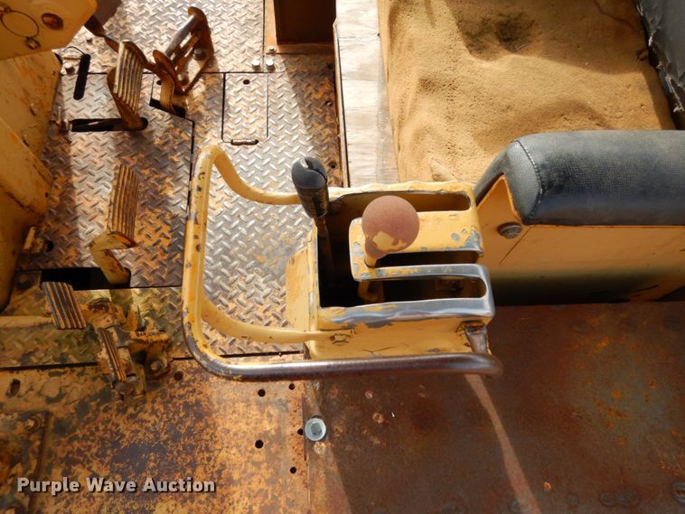 image for item JI9337 Caterpillar D6C  dozer