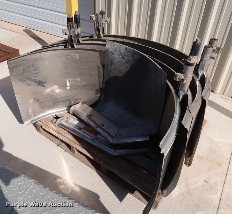 image for item JP9308 (4) semi truck fenders