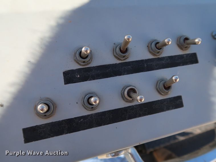 image for item JP9317 2008 Mauldin 1750-C  paver