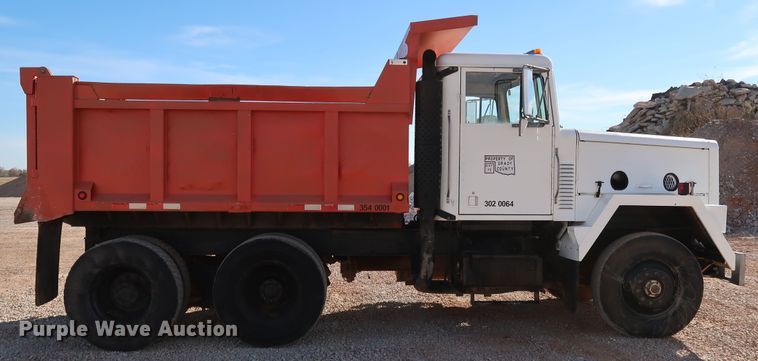 image for item JP9318 1983 Am General M915A1  dump truck