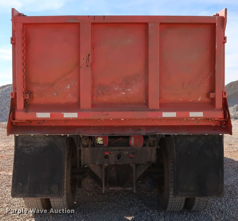 image for item JP9318 1983 Am General M915A1  dump truck