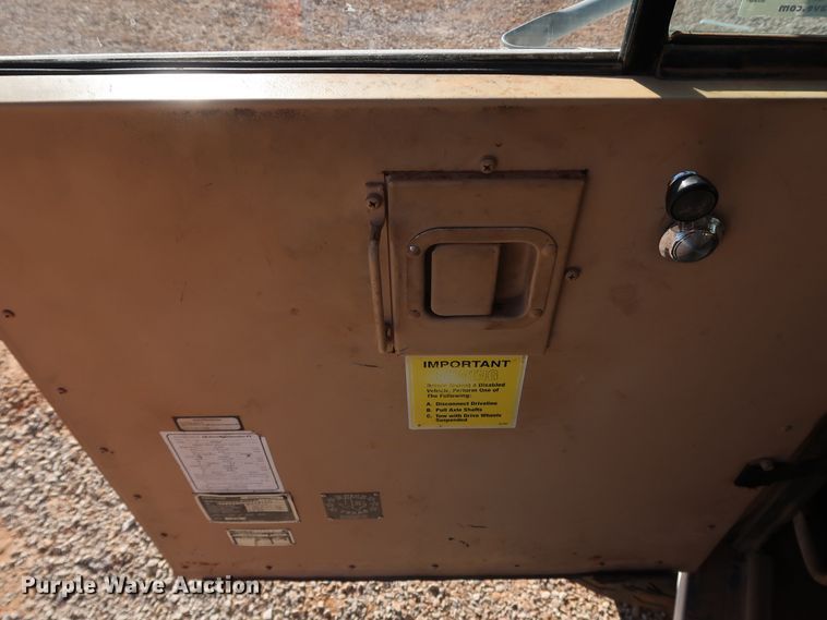 image for item JP9318 1983 Am General M915A1  dump truck