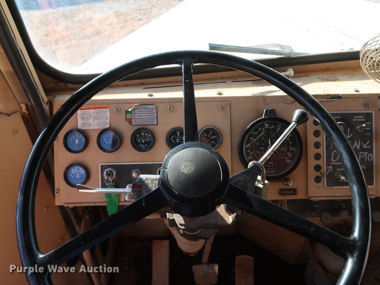 image for item JP9318 1983 Am General M915A1  dump truck