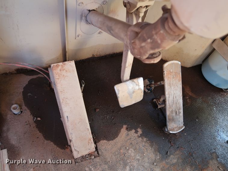 image for item JP9318 1983 Am General M915A1  dump truck