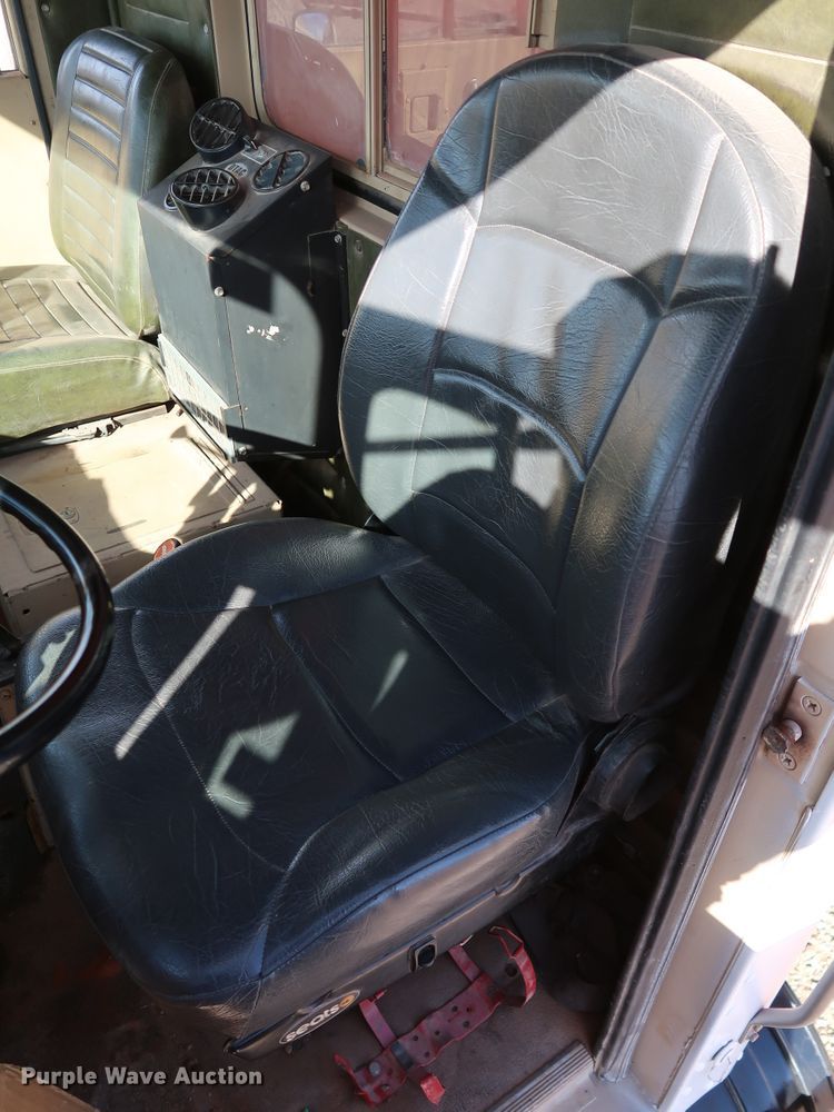 image for item JP9318 1983 Am General M915A1  dump truck