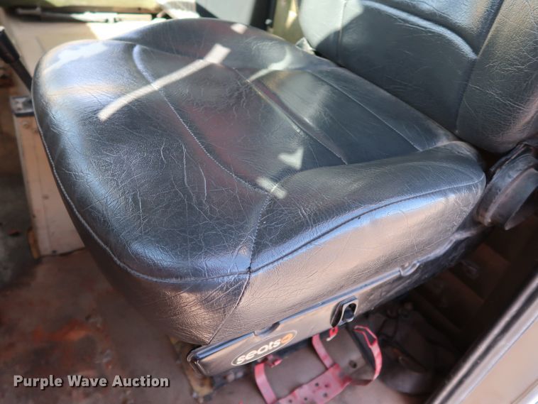 image for item JP9318 1983 Am General M915A1  dump truck