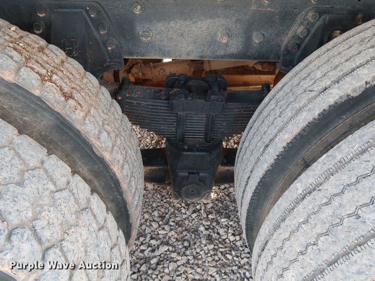 image for item JP9318 1983 Am General M915A1  dump truck