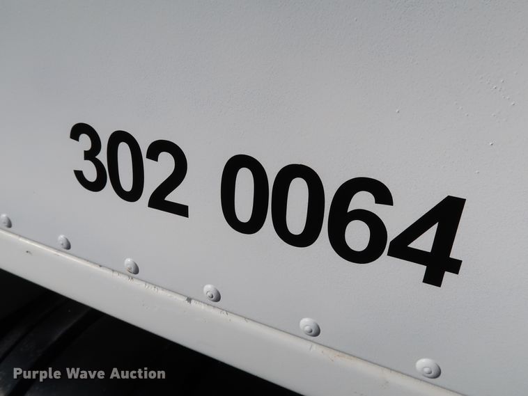 image for item JP9318 1983 Am General M915A1  dump truck