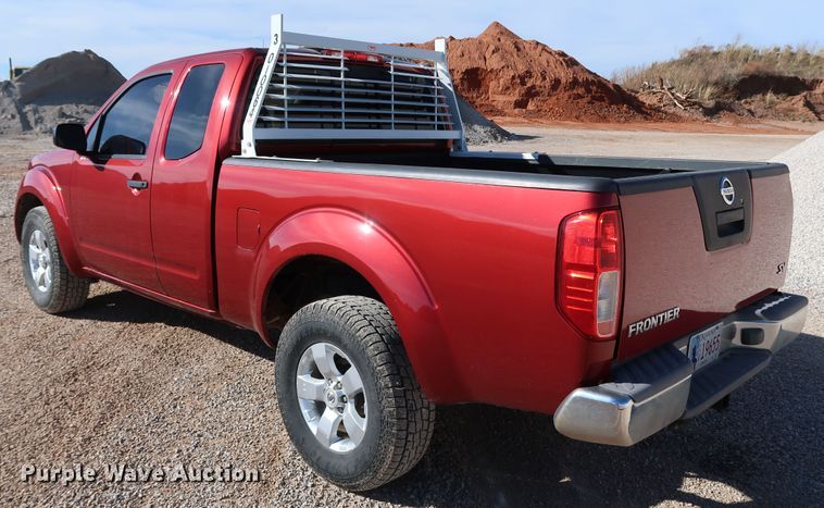 image for item JP9319 2013 Nissan Frontier SV  King Cab pickup truck
