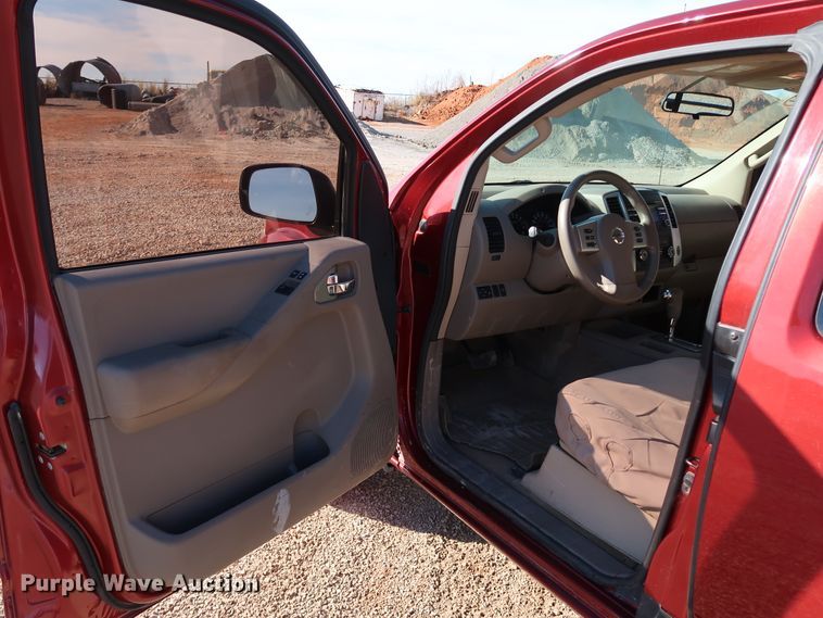 image for item JP9319 2013 Nissan Frontier SV  King Cab pickup truck