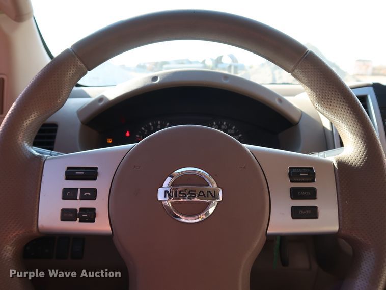 image for item JP9319 2013 Nissan Frontier SV  King Cab pickup truck