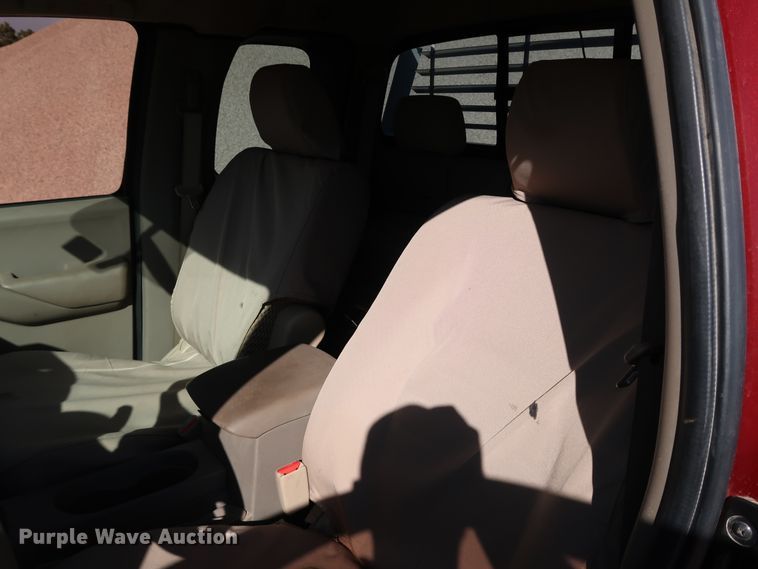 image for item JP9319 2013 Nissan Frontier SV  King Cab pickup truck