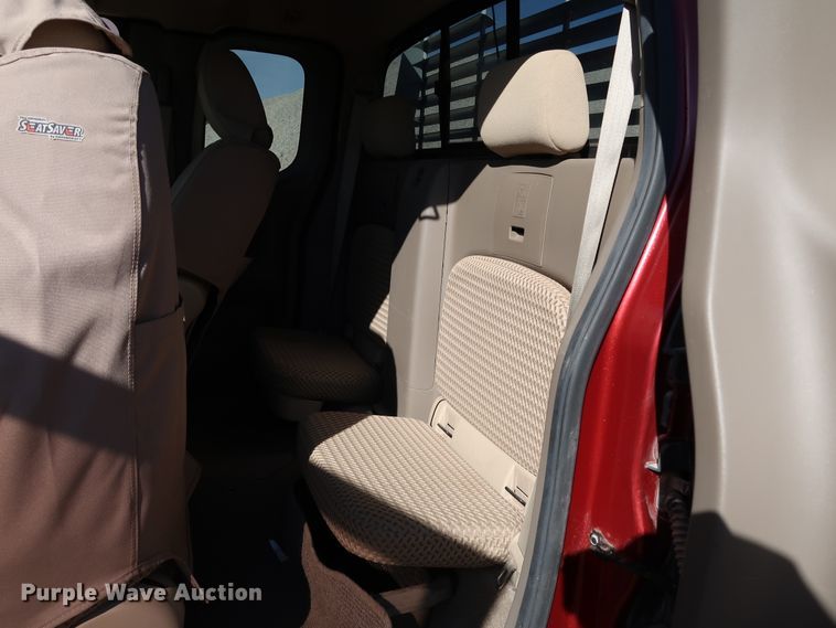 image for item JP9319 2013 Nissan Frontier SV  King Cab pickup truck