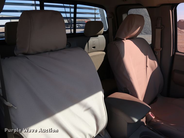 image for item JP9319 2013 Nissan Frontier SV  King Cab pickup truck