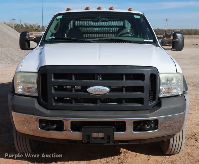 image for item JP9320 2007 Ford F450 Super Duty XL  Crew Cab dump flatbed truck