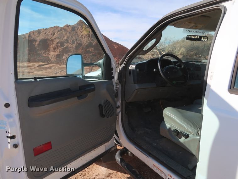 image for item JP9320 2007 Ford F450 Super Duty XL  Crew Cab dump flatbed truck