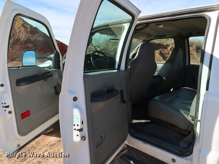 image for item JP9320 2007 Ford F450 Super Duty XL  Crew Cab dump flatbed truck