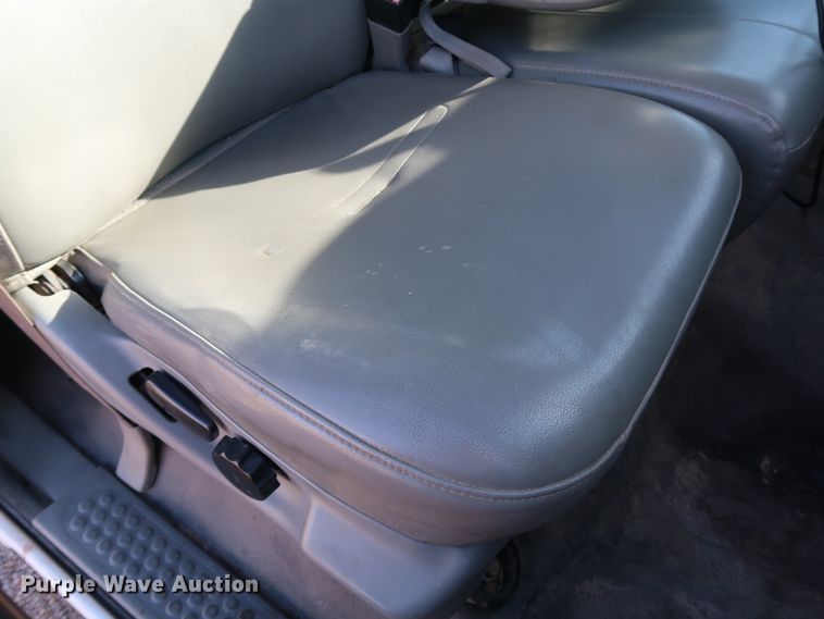 image for item JP9320 2007 Ford F450 Super Duty XL  Crew Cab dump flatbed truck