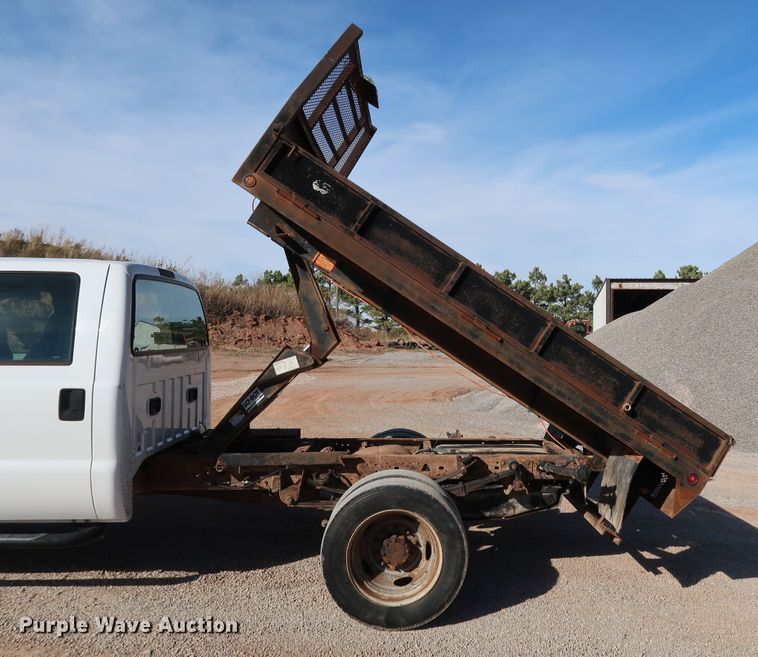 image for item JP9320 2007 Ford F450 Super Duty XL  Crew Cab dump flatbed truck