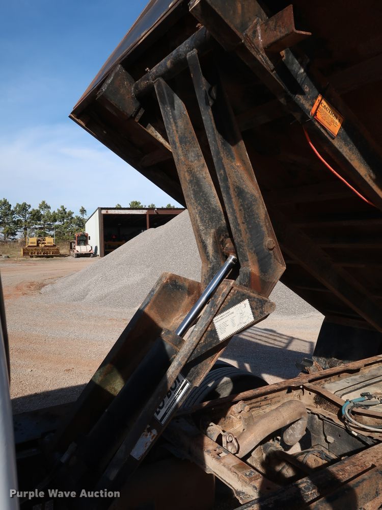 image for item JP9320 2007 Ford F450 Super Duty XL  Crew Cab dump flatbed truck