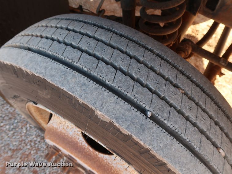 image for item JP9320 2007 Ford F450 Super Duty XL  Crew Cab dump flatbed truck