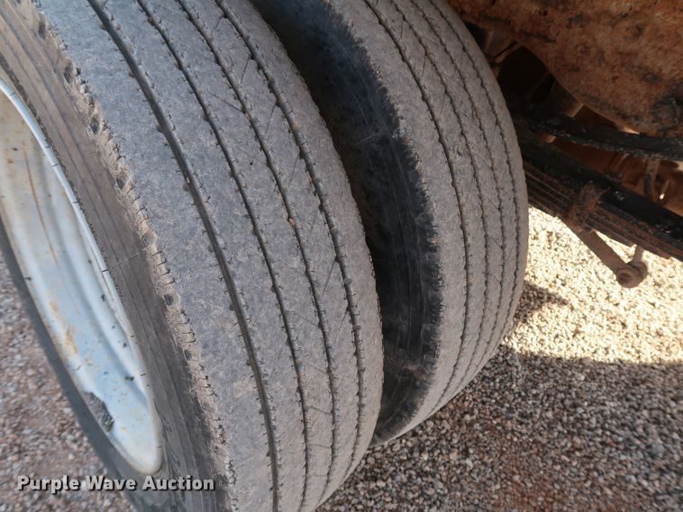 image for item JP9320 2007 Ford F450 Super Duty XL  Crew Cab dump flatbed truck