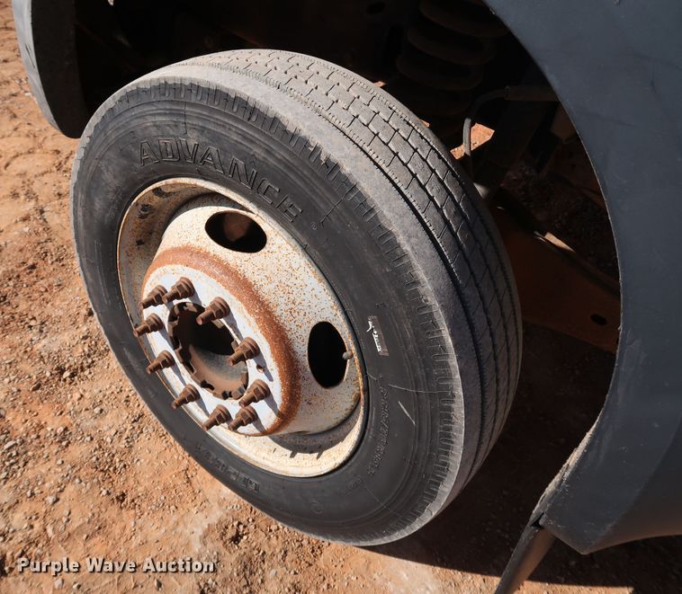 image for item JP9320 2007 Ford F450 Super Duty XL  Crew Cab dump flatbed truck