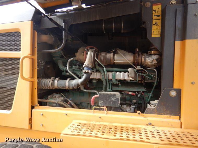 image for item JZ9787 2012 Volvo G946B  motor grader