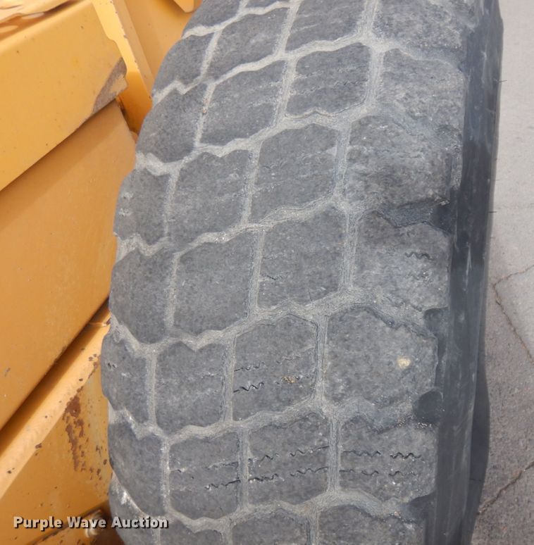 image for item JZ9787 2012 Volvo G946B  motor grader