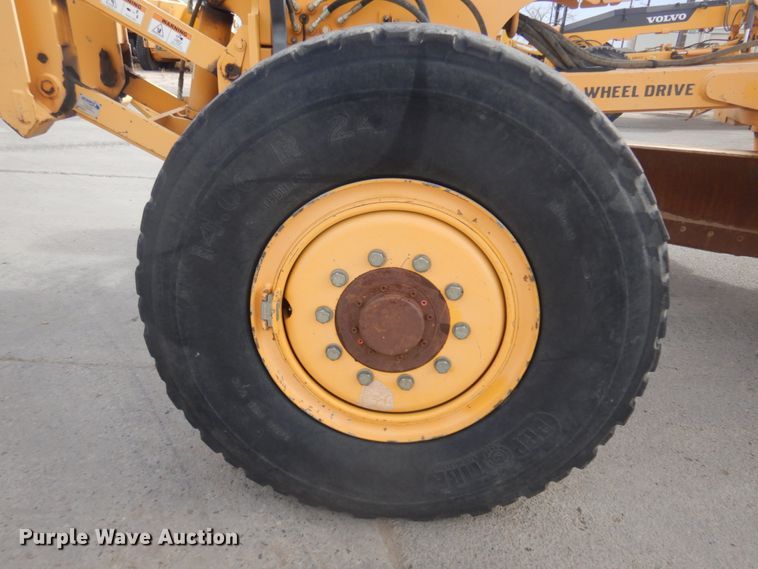 image for item JZ9787 2012 Volvo G946B  motor grader