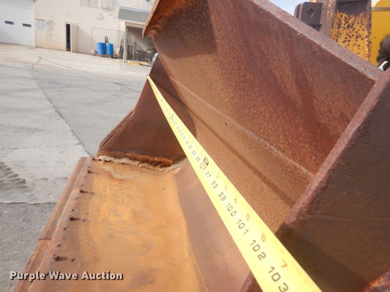 image for item JZ9788 1975 International 530  wheel loader