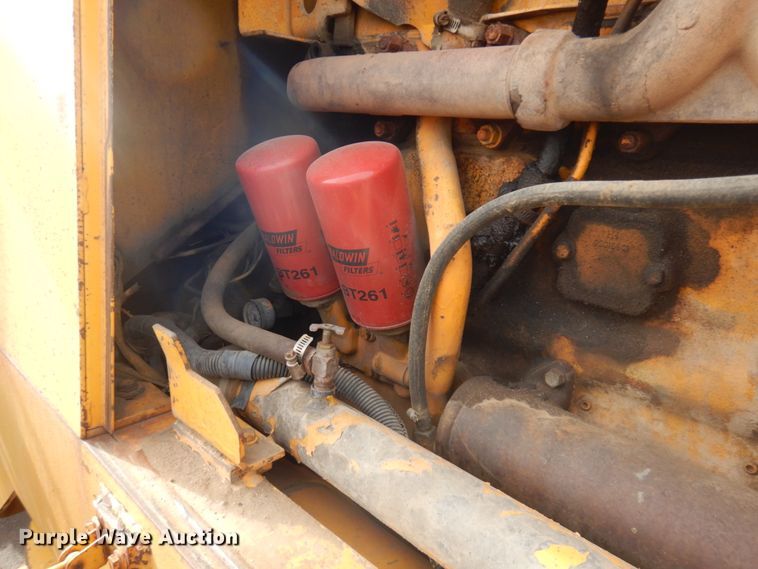 image for item JZ9788 1975 International 530  wheel loader