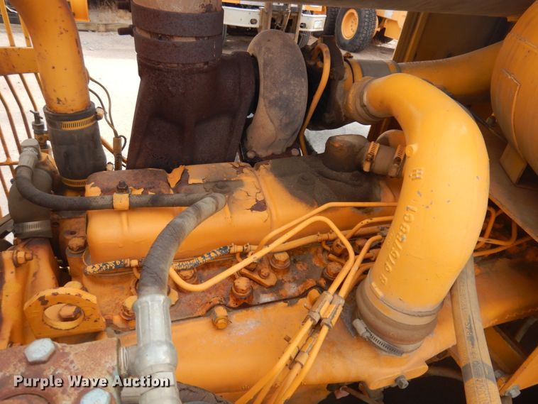 image for item JZ9788 1975 International 530  wheel loader