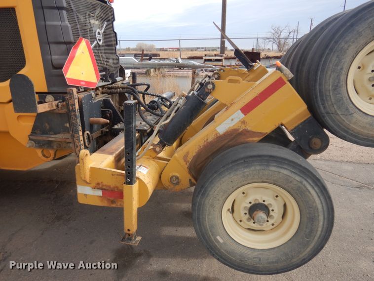 image for item JZ9789 2014 Volvo G946B  motor grader